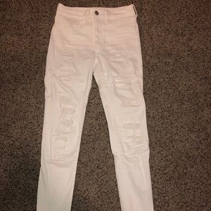 American Eagle White Cropped Jeans